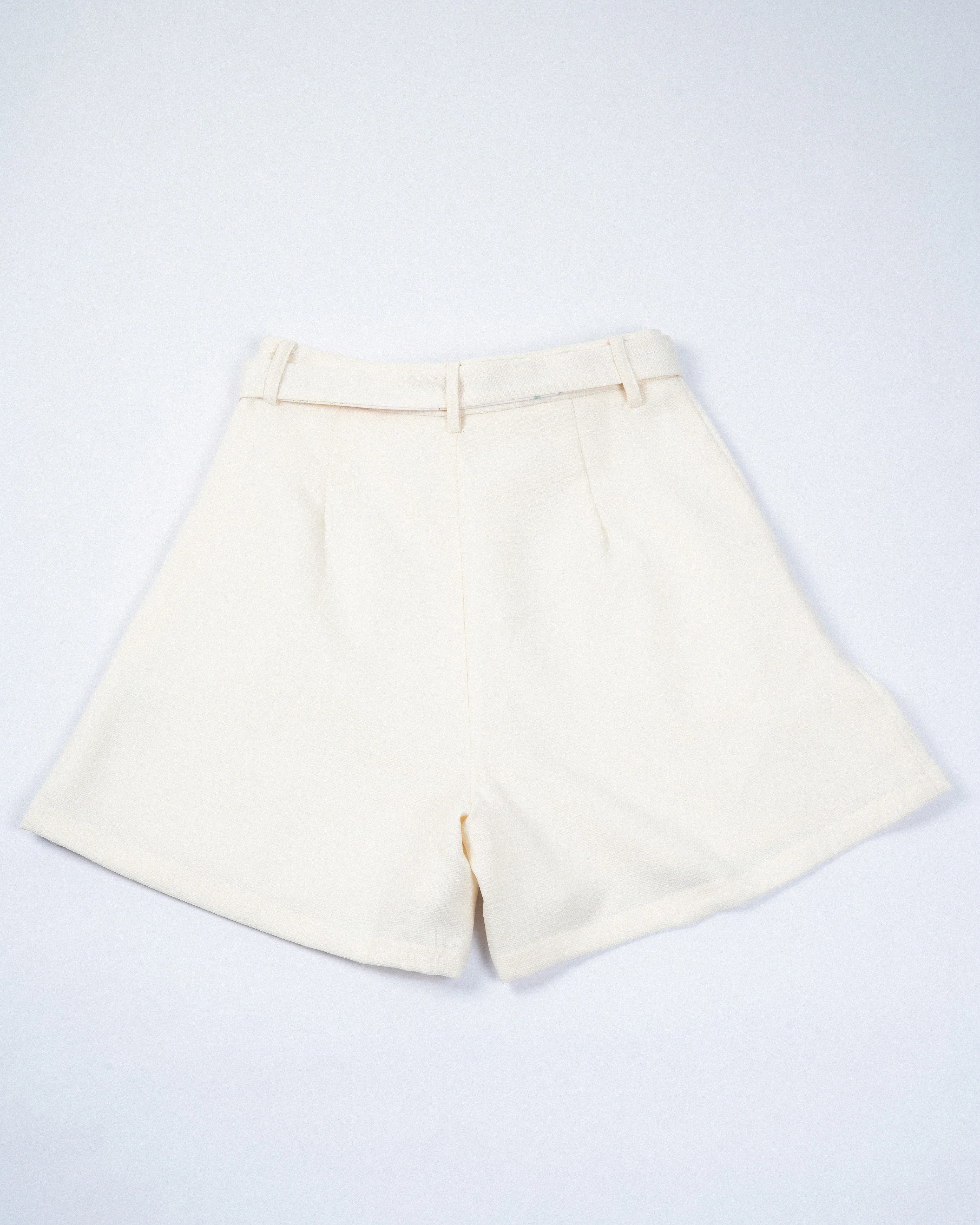 A-line Printed Belt Shorts (White)