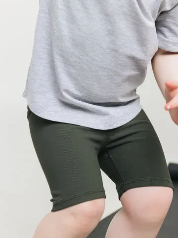 ATHLETIC RIBBED BIKER SHORT - FOREST
